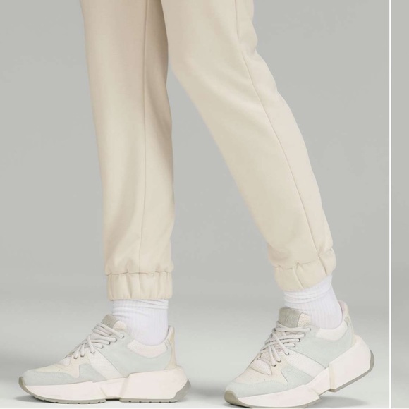 Lululemon Softstreme Relaxed High-Rise Pant White Opal - Picture 3 of 6